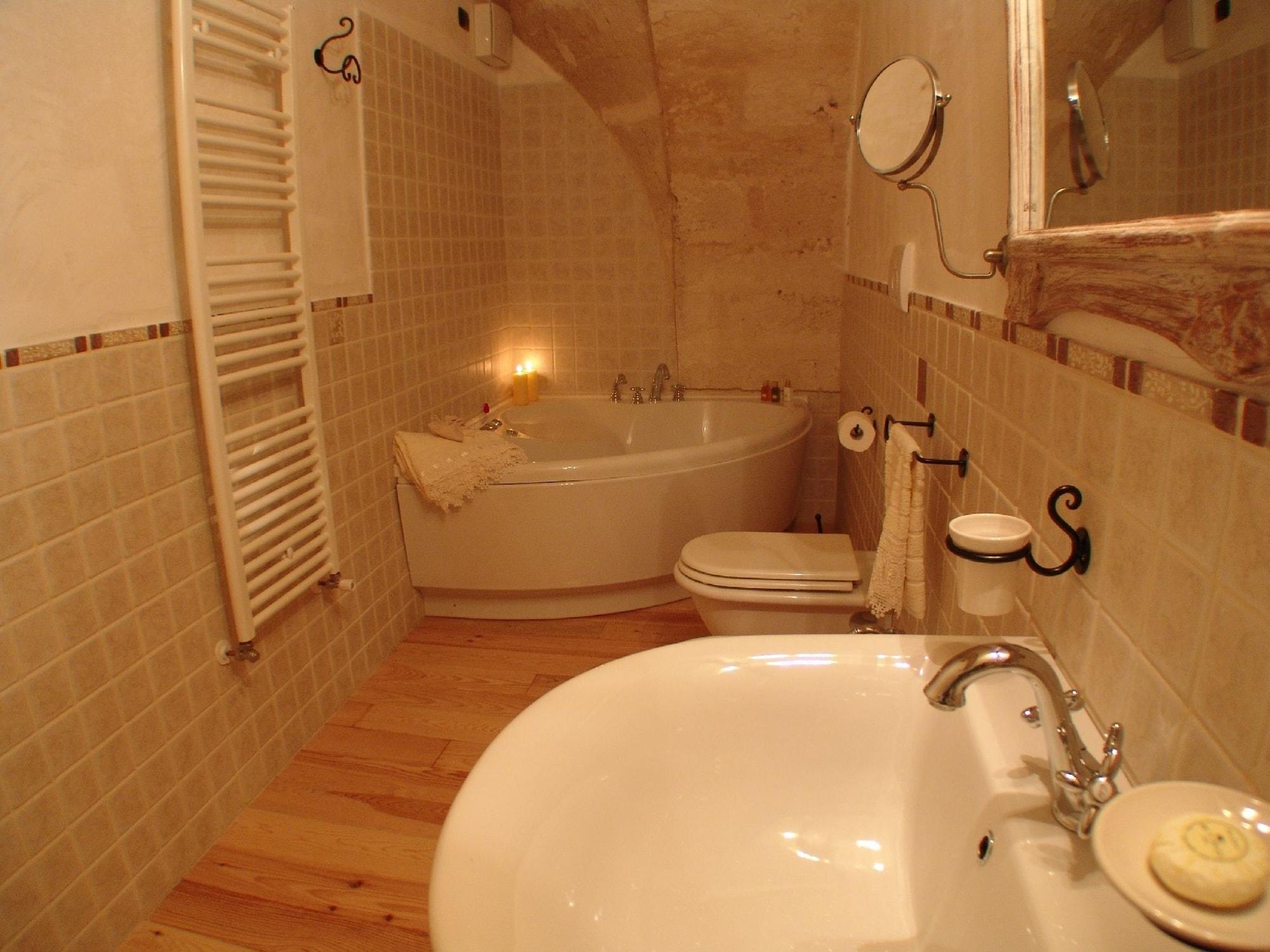 מונופולי Hotel Masseria Fortificata Donnaloia מראה חיצוני תמונה