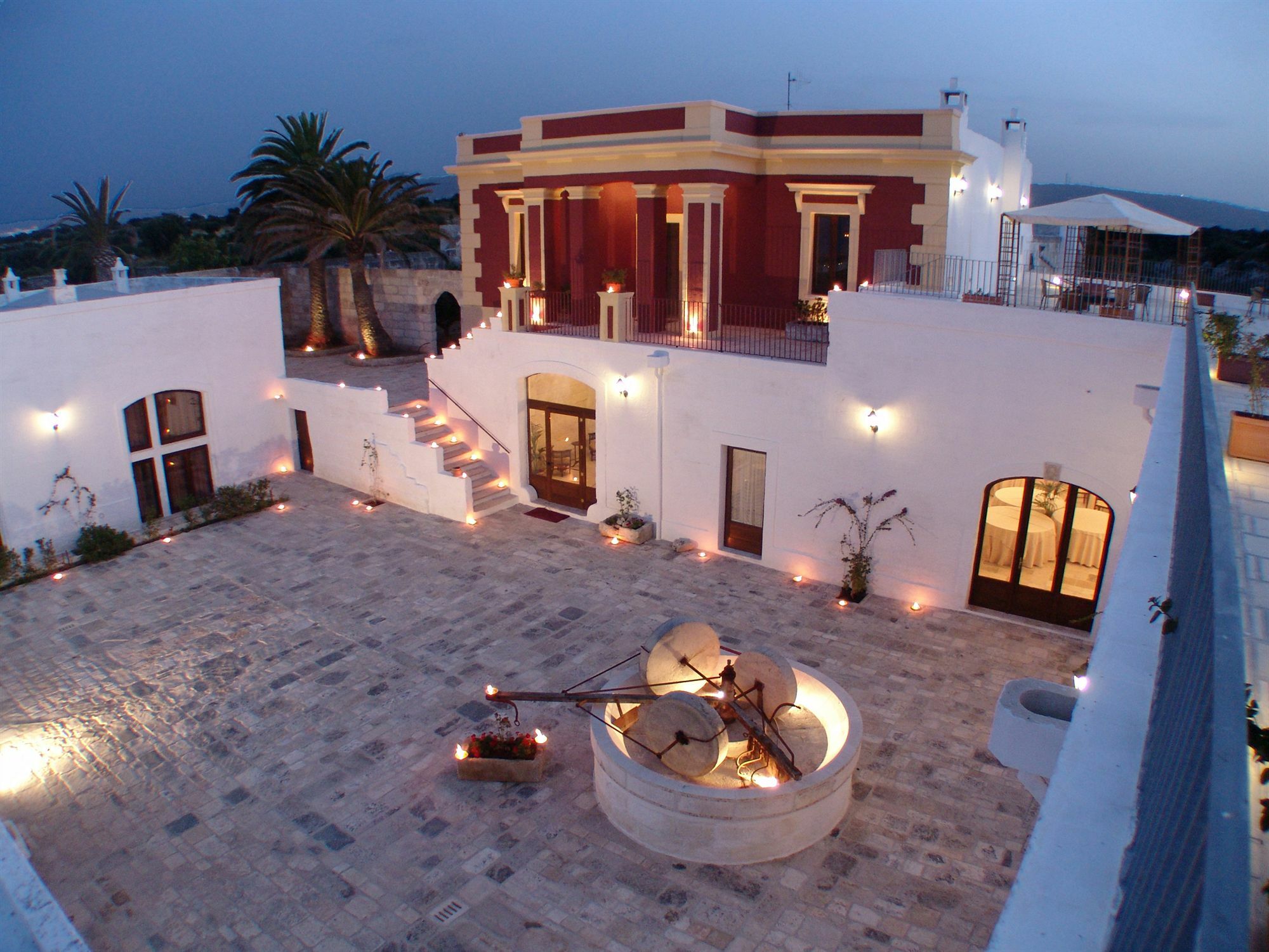 מונופולי Hotel Masseria Fortificata Donnaloia מראה חיצוני תמונה