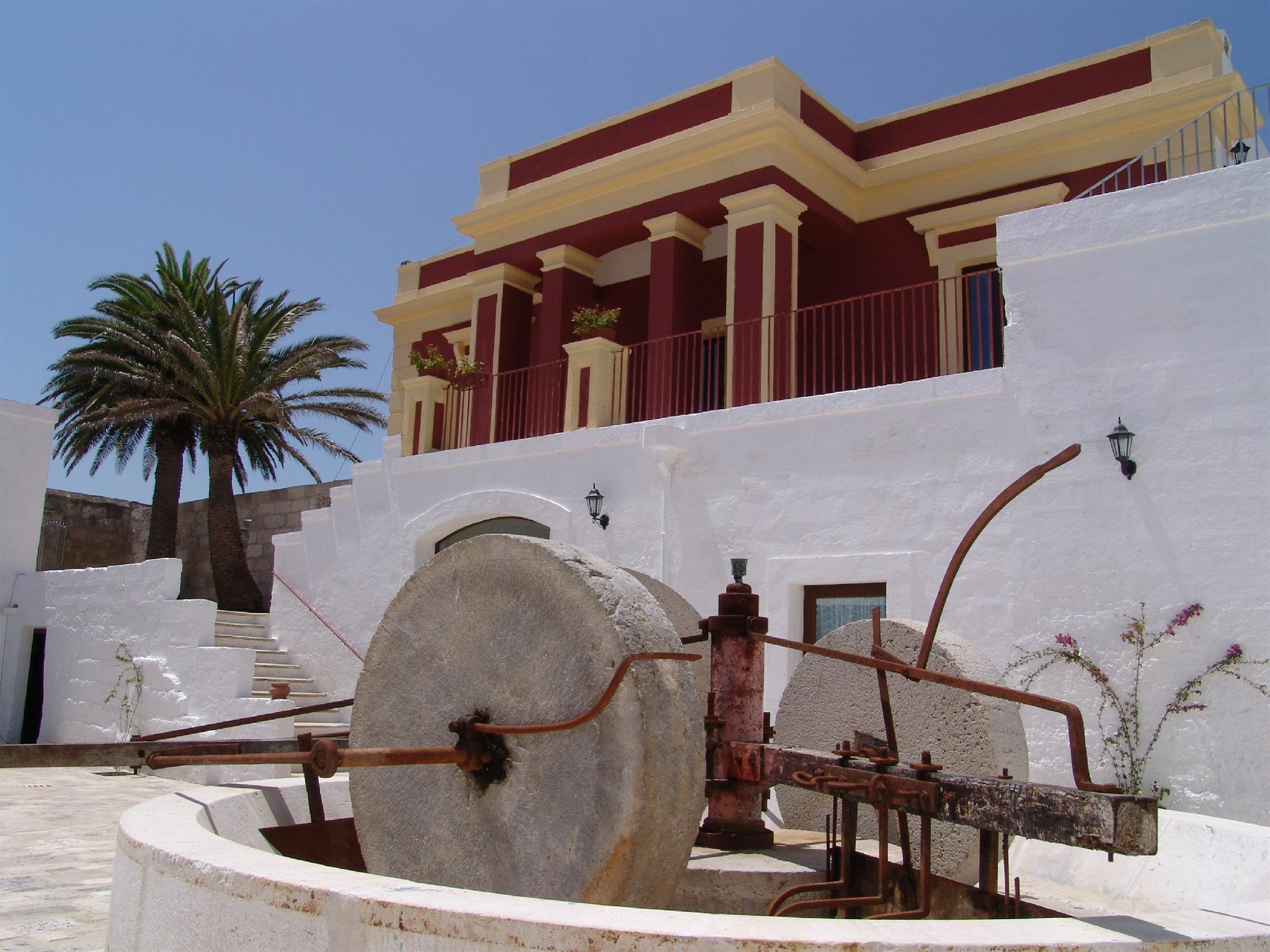 מונופולי Hotel Masseria Fortificata Donnaloia מראה חיצוני תמונה